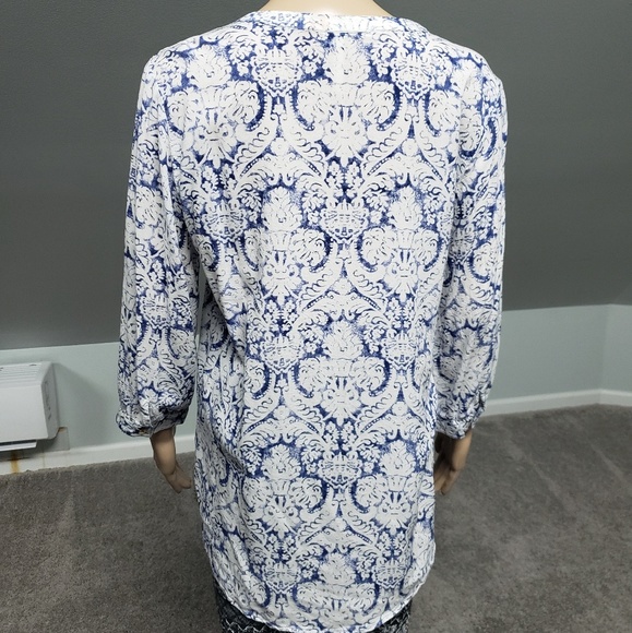 Grand and Green Blouse - Picture 4 of 5